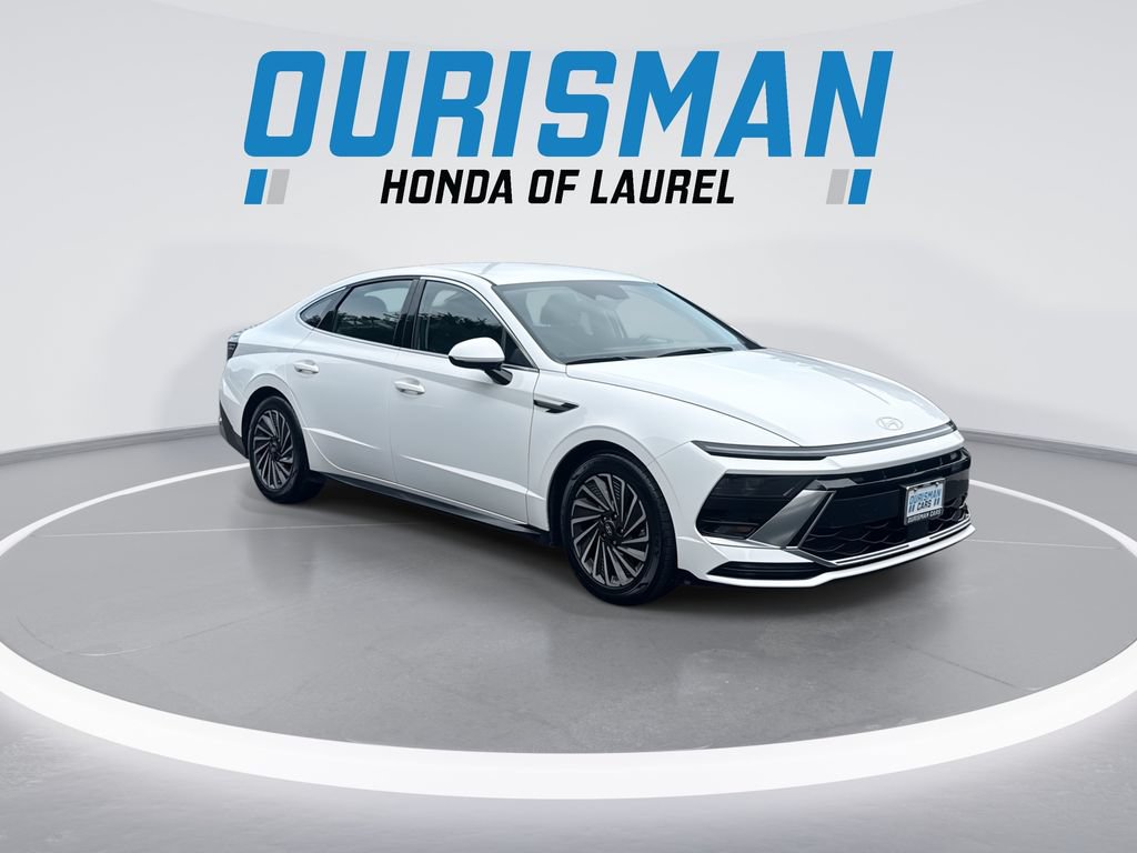 Used 2025 Hyundai Sonata SEL FWD image 2