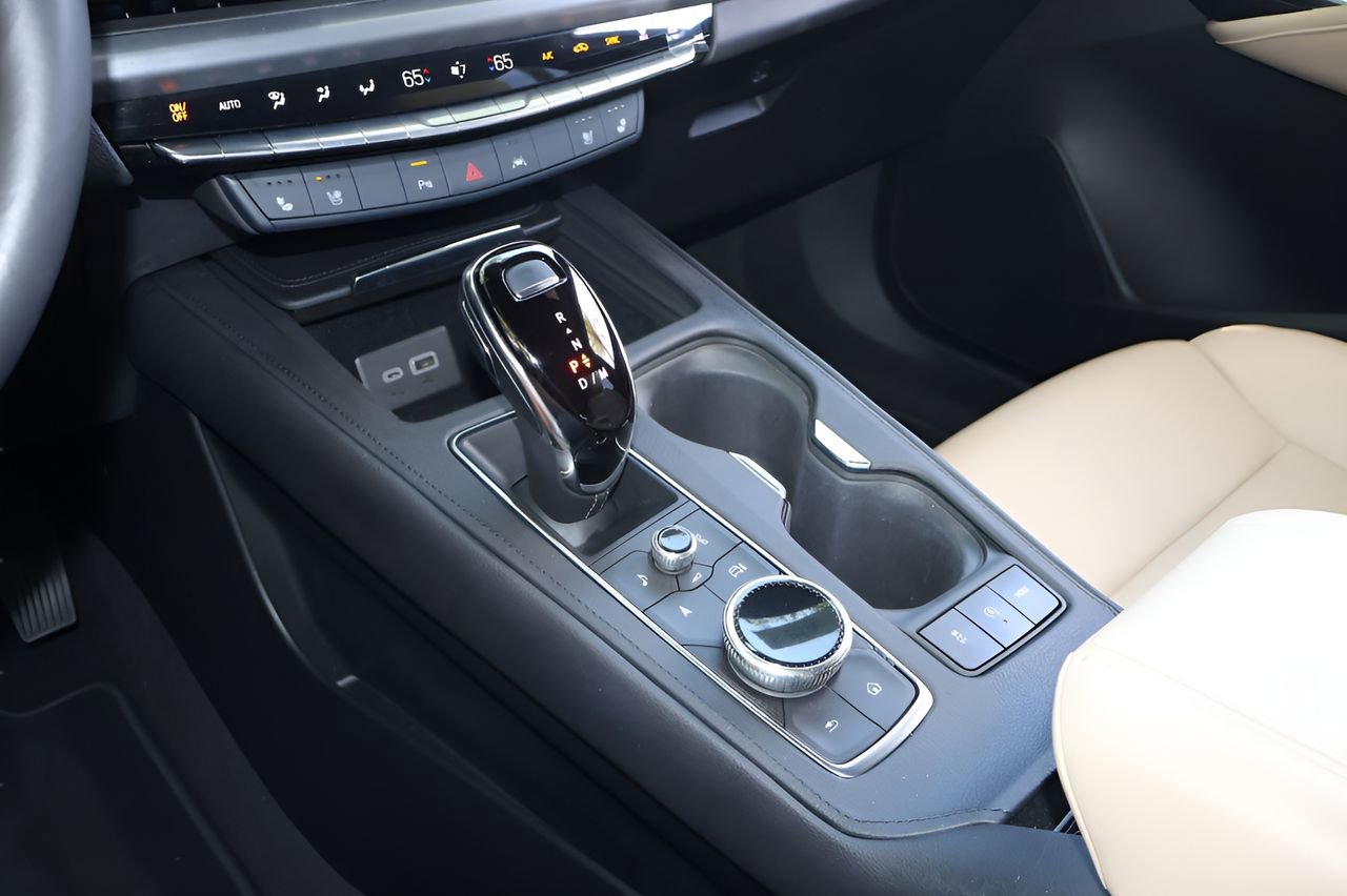 Certified 2024 Cadillac XT4 Premium Luxury image 25