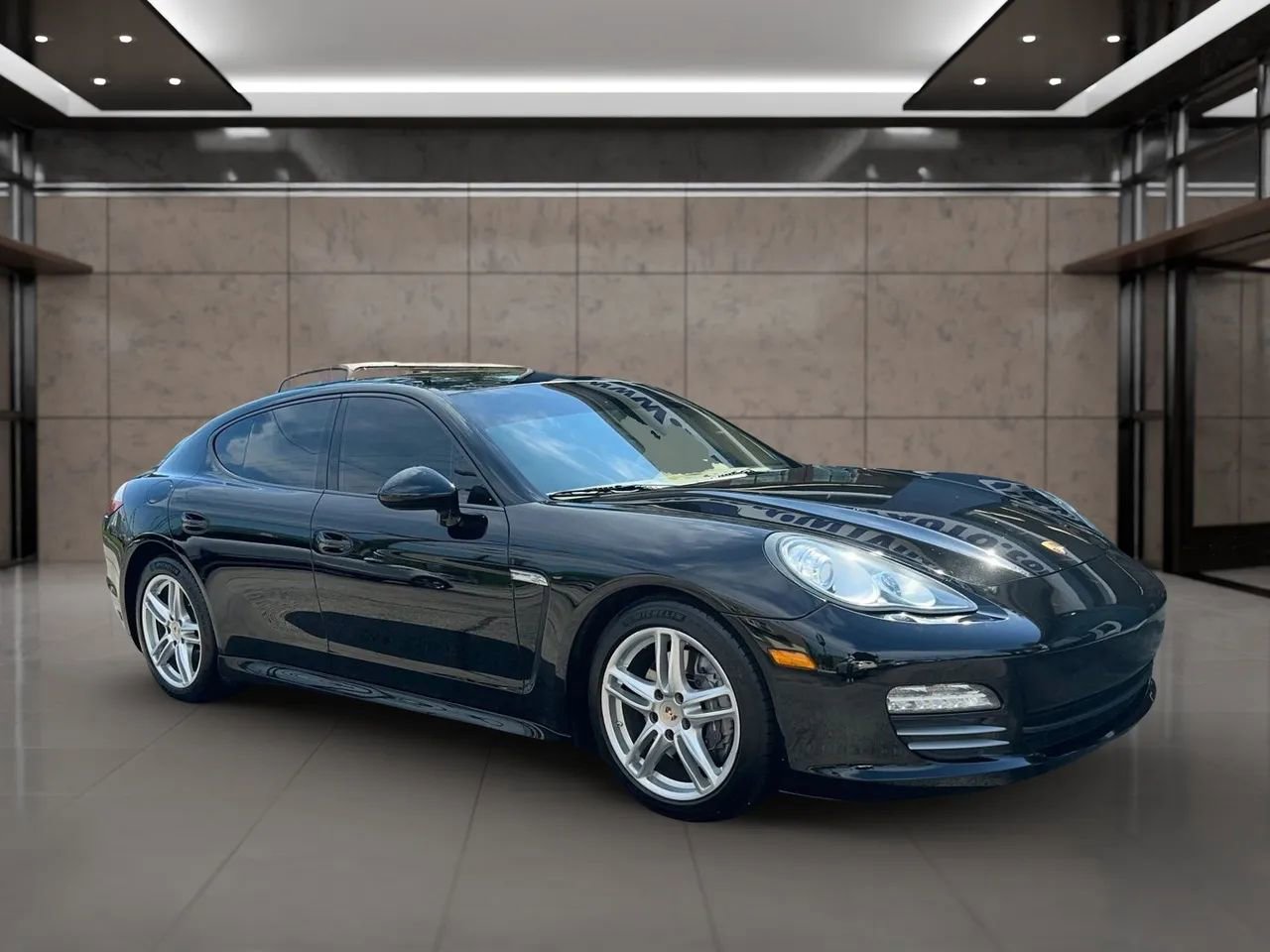 Used 2012 Porsche Panamera 4 image 8