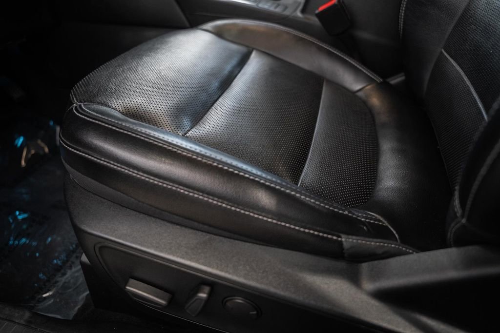 Used 2020 Ford Escape Titanium AWD/4WD image 36