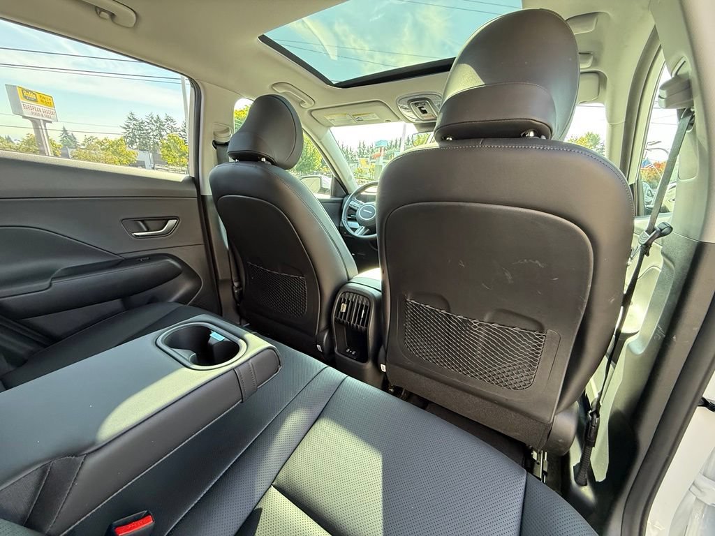 Certified 2025 Hyundai Kona Limited FWD image 17