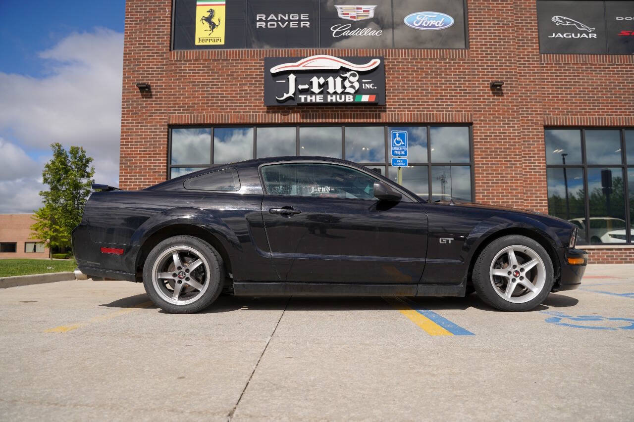 Used 2007 Ford Mustang GT image 3