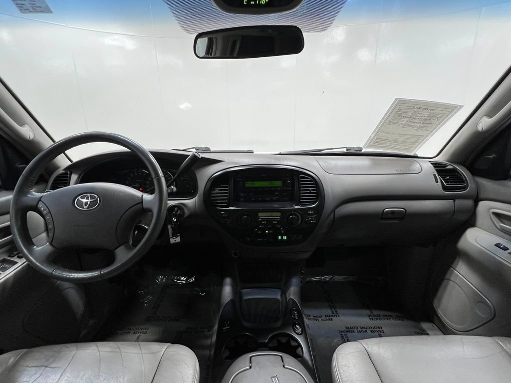 Used 2006 Toyota Sequoia SR5 AWD/4WD image 16