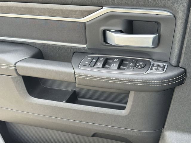 Used 2024 RAM 3500 Big Horn w/ Sport Appearance Package image 32