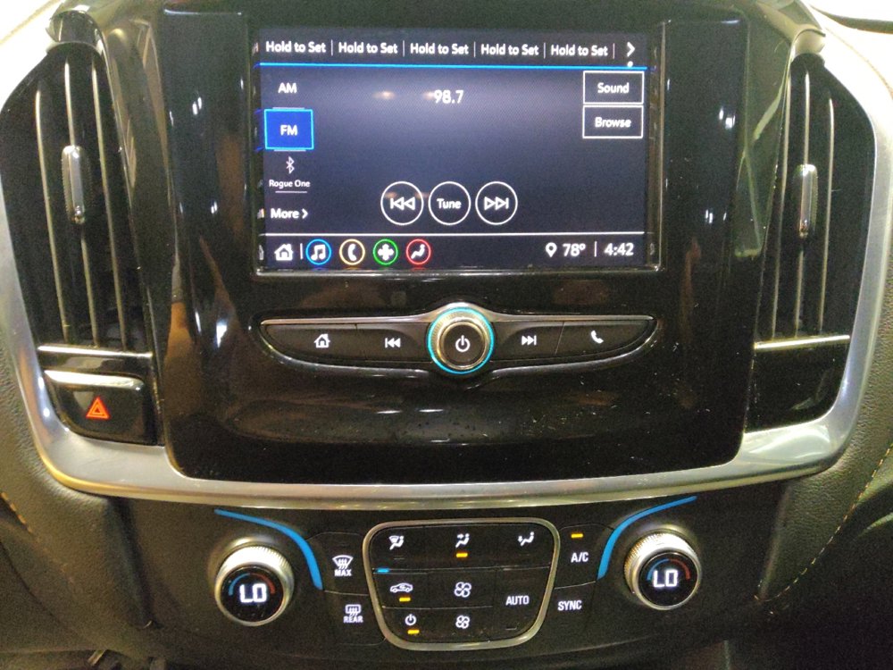 Used 2020 Chevrolet Traverse LS image 25