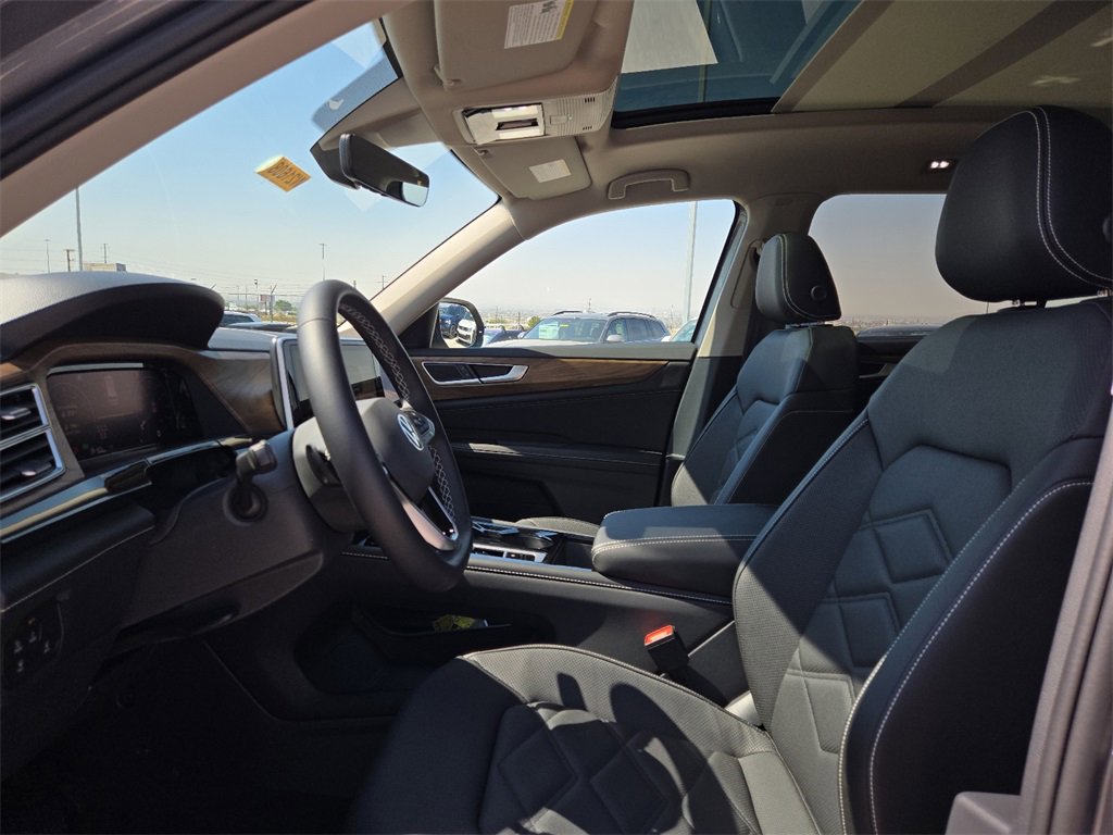 New 2025 Volkswagen Atlas SE image 18