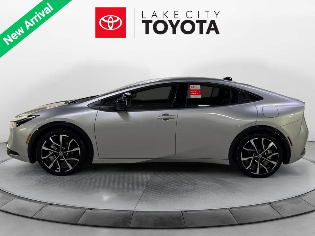 New 2026 Toyota Prius Plug-In Hybrid image 2