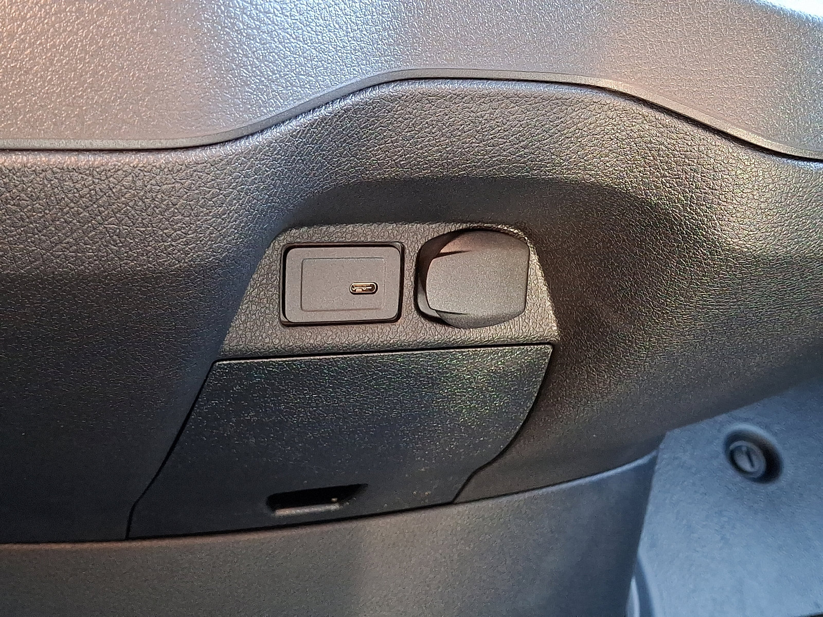 Used 2024 Mercedes-Benz Sprinter 2500 image 18