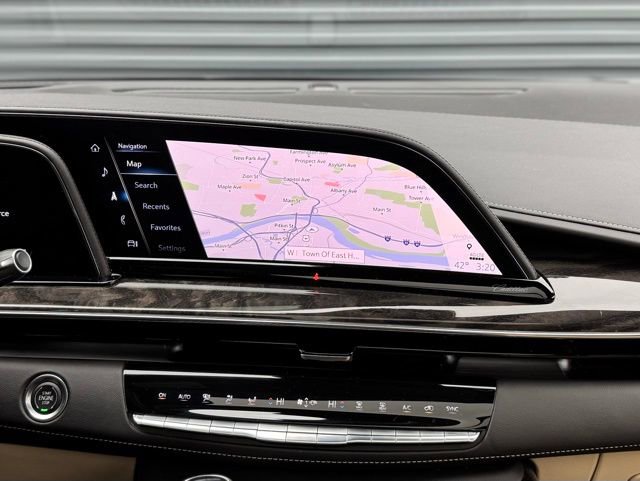 Used 2021 Cadillac Escalade Premium Luxury image 31