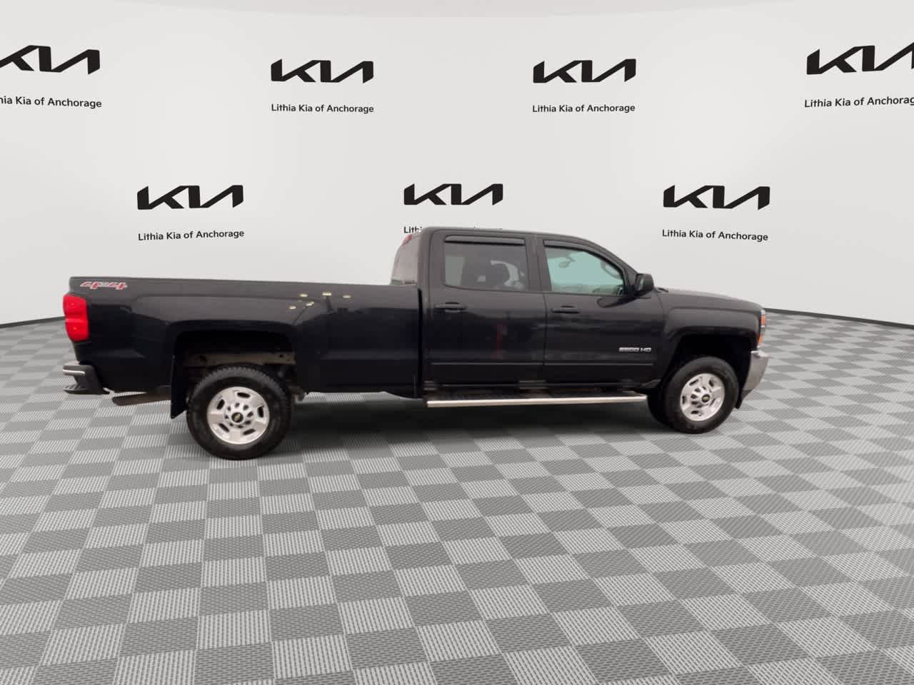 Used 2015 Chevrolet Silverado 2500 LT AWD/4WD image 3