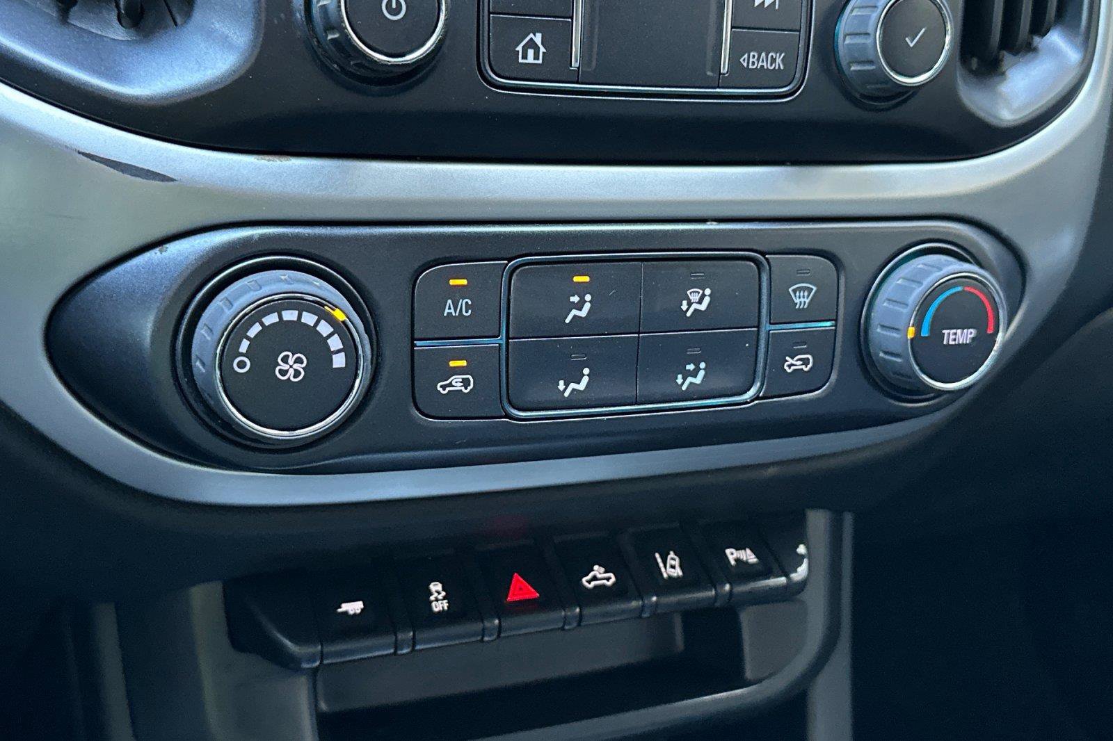 Used 2022 Chevrolet Colorado LT w/ Safety Package AWD/4WD image 18