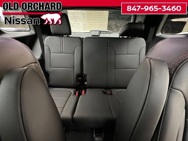 Used 2023 Chevrolet Traverse RS AWD/4WD image 14