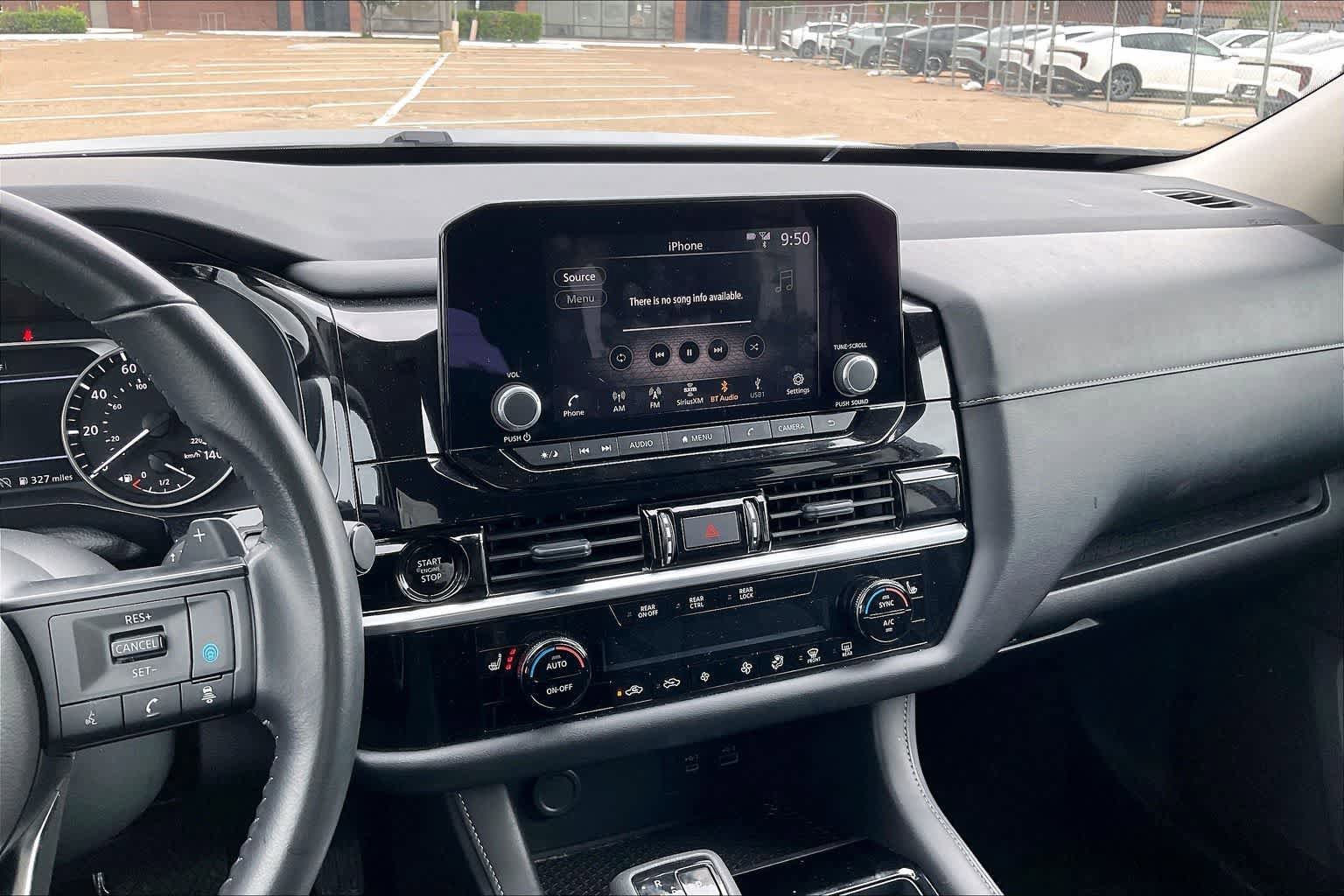 Used 2025 Nissan Pathfinder SV AWD/4WD image 14