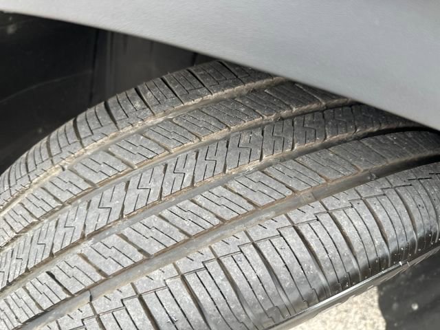 Certified 2025 Volkswagen Atlas SE image 40