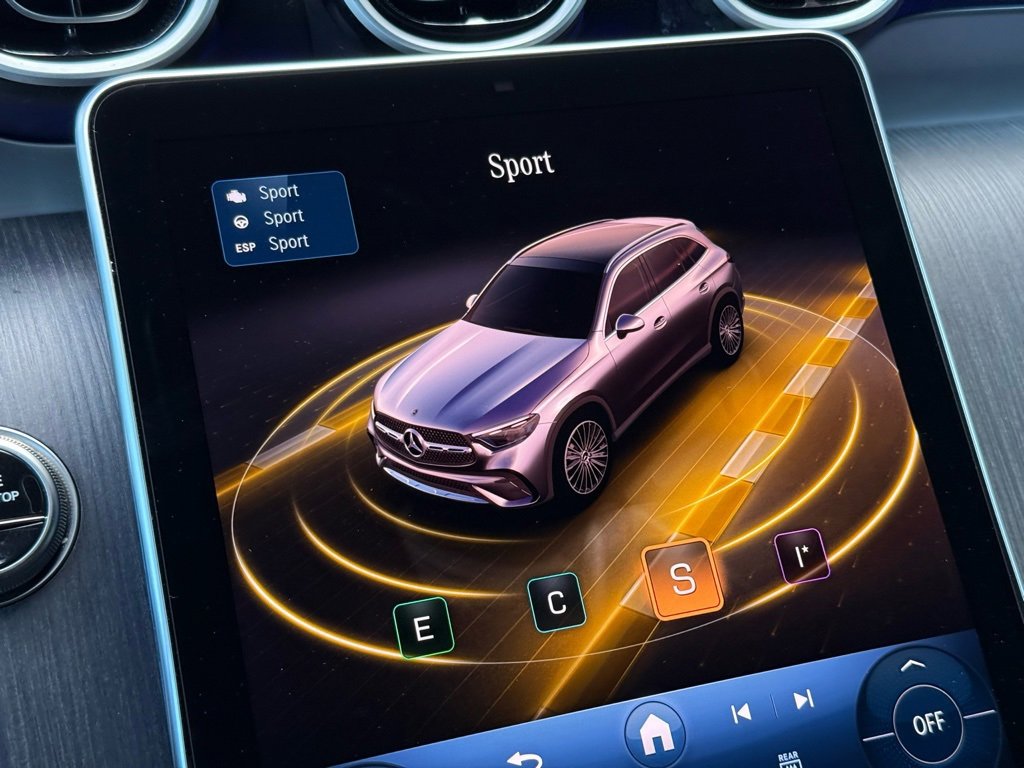 Certified 2025 Mercedes-Benz GLC 300 image 5