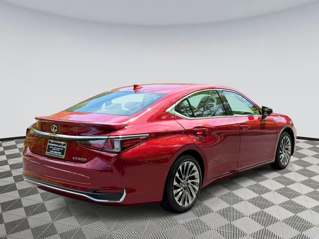 Used 2025 Lexus ES 300h w/ Technology Package FWD image 2