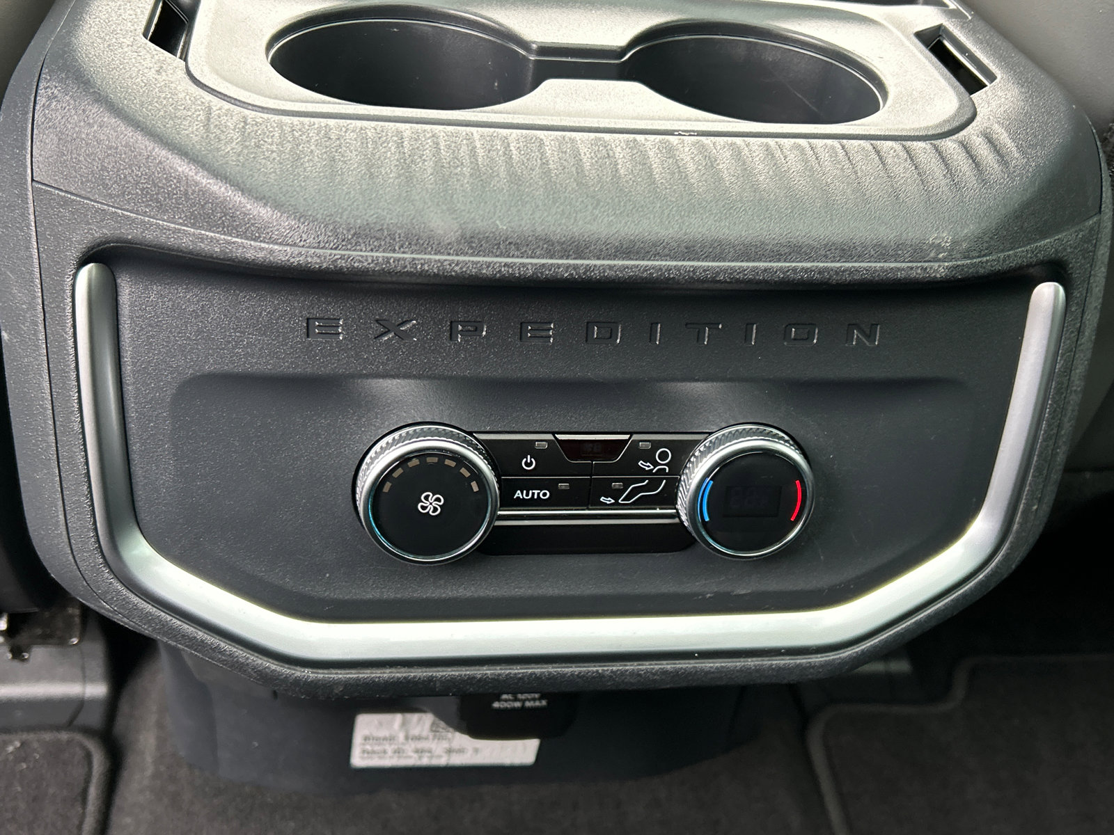 Used 2025 Ford Expedition Active image 23