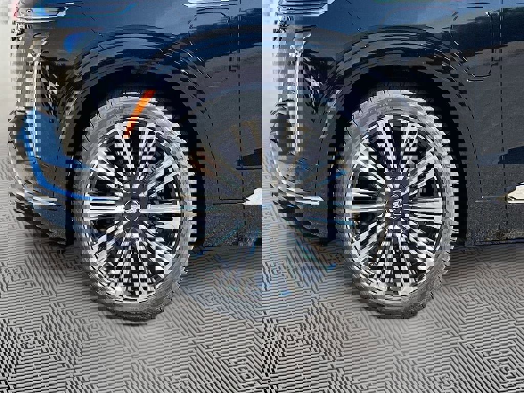 New 2026 Cadillac Vistiq Premium Luxury w/ LPO, Floor Liner Package image 34