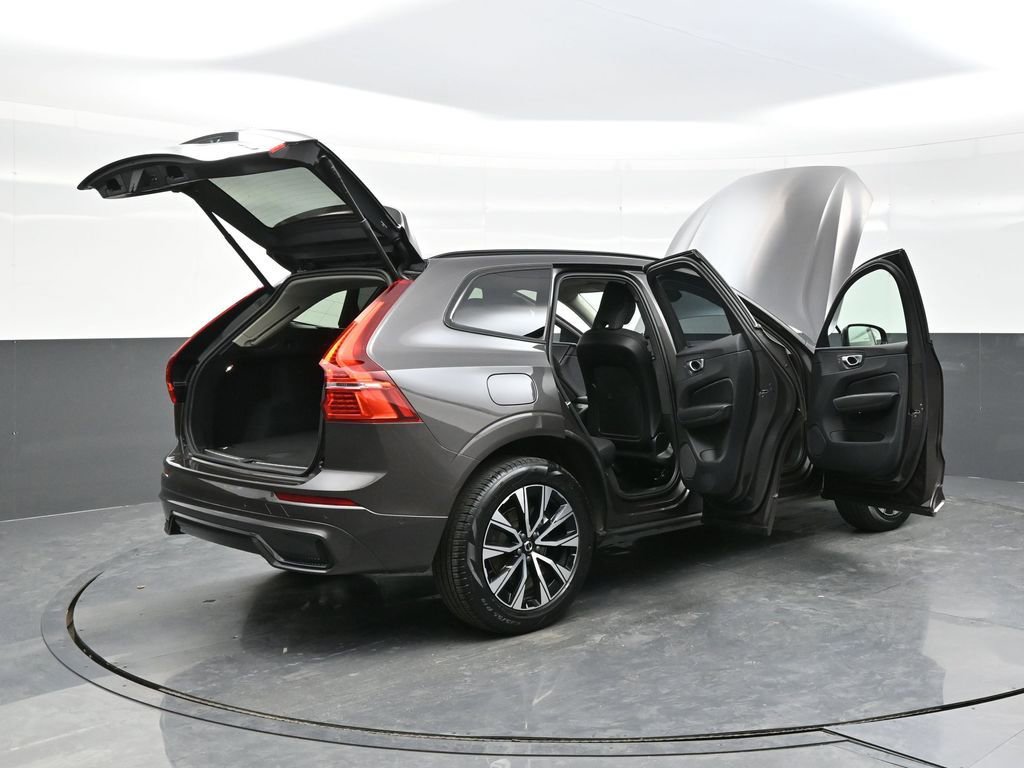 Used 2025 Volvo XC60 B5 Plus w/ Climate Package AWD/4WD image 44