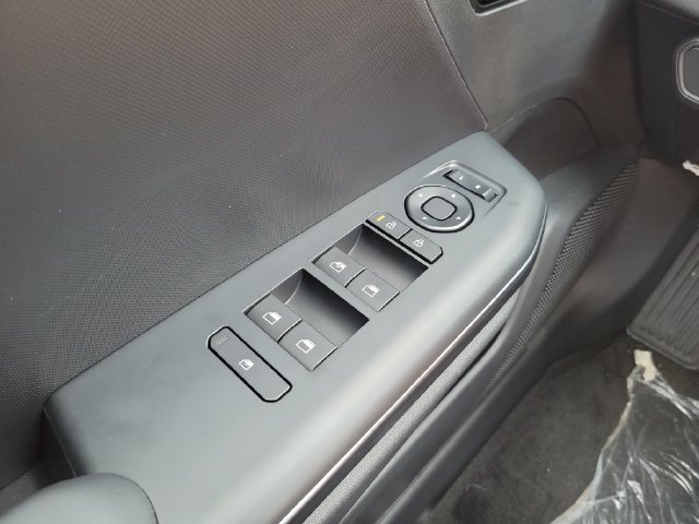 New 2026 Kia K4 FWD image 25