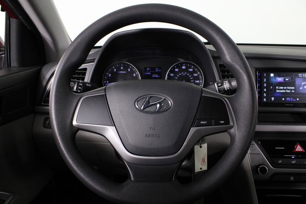 Used 2017 Hyundai Elantra SE w/ Cargo Package image 8