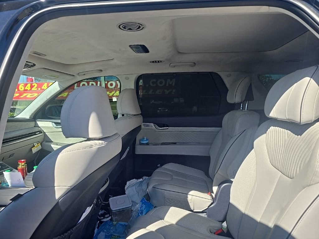 Used 2025 Hyundai Palisade Calligraphy image 5