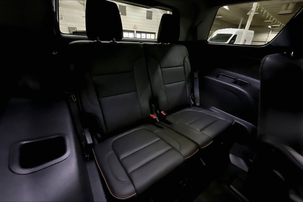 Used 2023 GMC Acadia AT4 w/ Technology Package image 26
