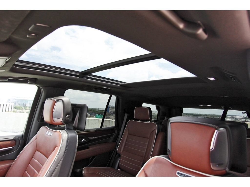 Used 2024 GMC Yukon Denali Ultimate AWD/4WD image 28