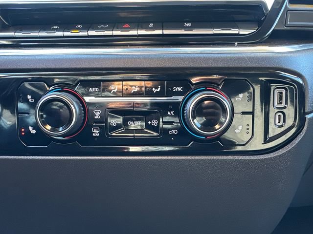 Used 2024 Chevrolet Silverado 1500 LT image 34