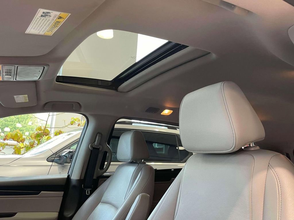 Used 2023 Honda Odyssey EX-L image 13