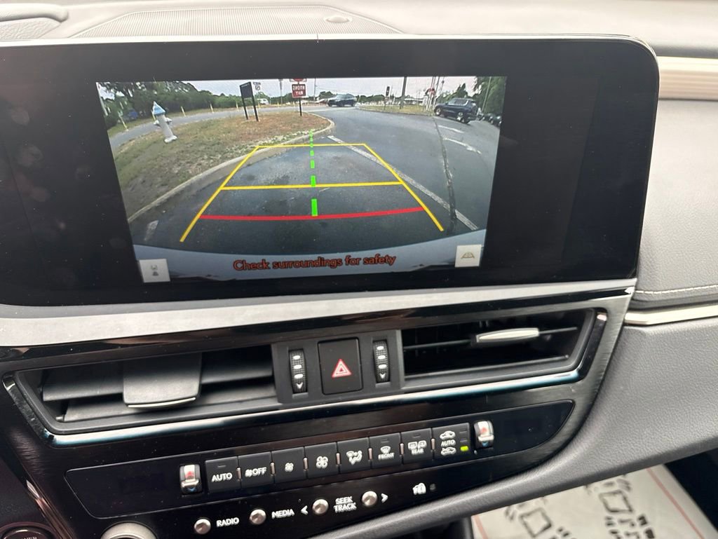 Used 2023 Lexus ES 300h F Sport FWD image 21