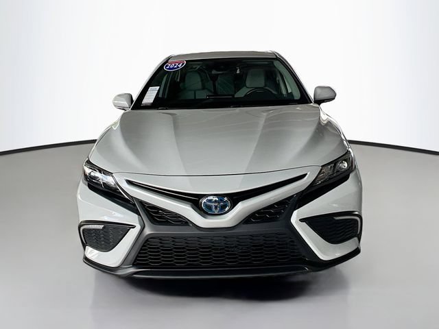 Used 2024 Toyota Camry SE FWD image 3