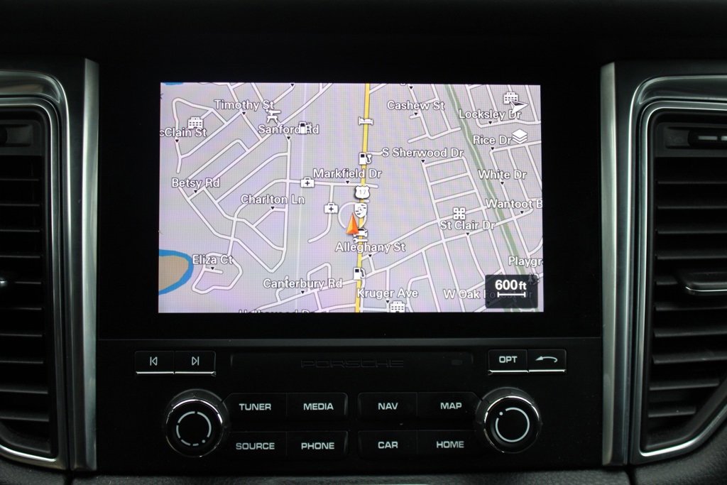 Certified 2017 Porsche Macan GTS image 29