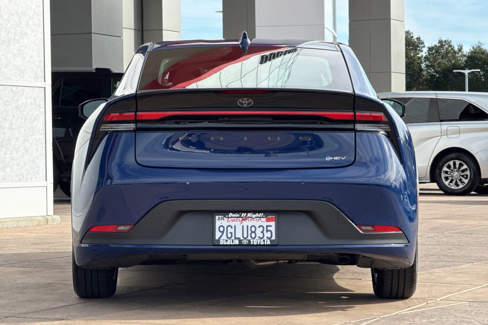 Used 2023 Toyota Prius LE image 5