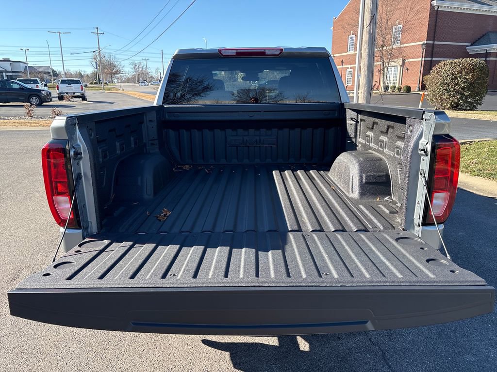 New 2026 GMC Sierra 1500 Elevation w/ LPO, Elevation Black Package AWD/4WD image 40