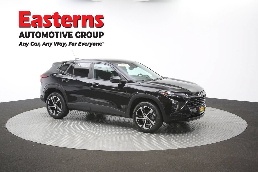 Used 2024 Chevrolet Trax RS FWD image 46