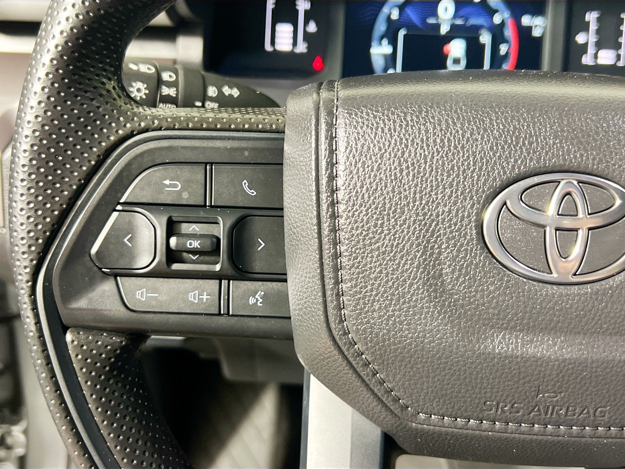 Used 2024 Toyota Tacoma SR5 RWD image 18