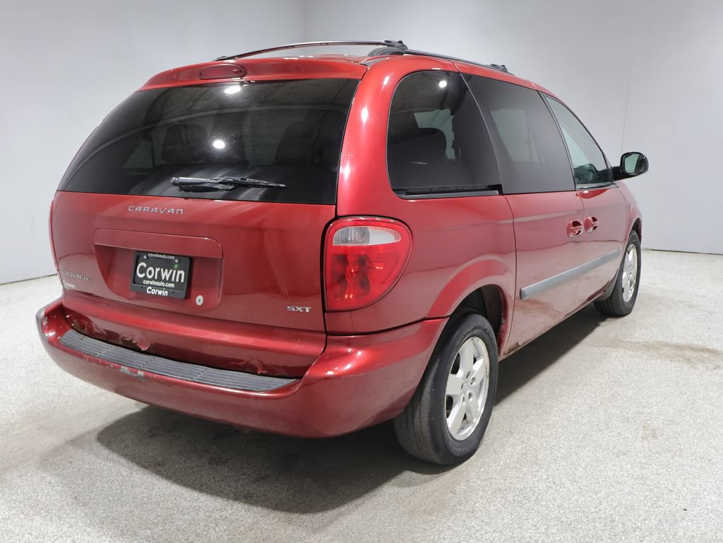 Used 2006 Dodge Caravan SXT w/ Popular Equipment Group I FWD image 2