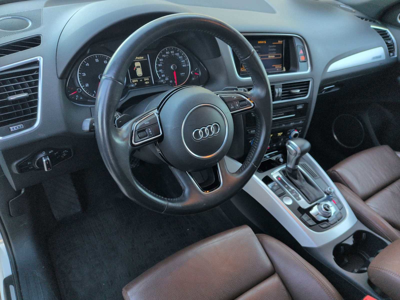 Used 2017 Audi Q5 2.0T Premium Plus w/ Technology Package image 2