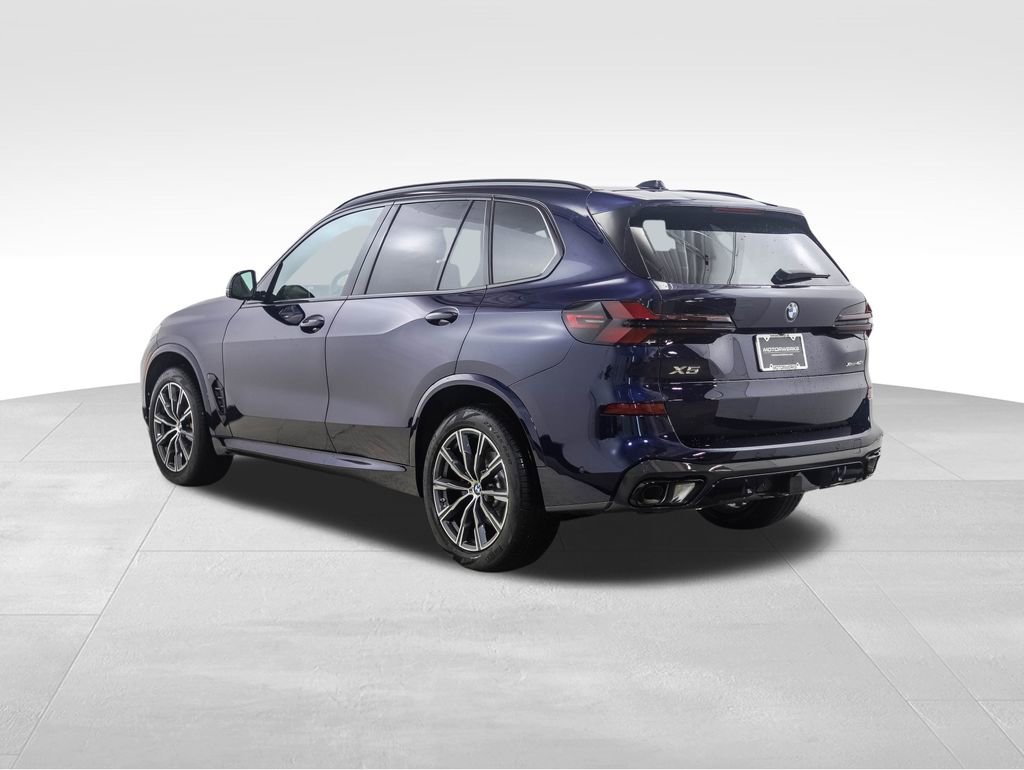 New 2026 BMW X5 xDrive40i w/ M Sport Package image 3