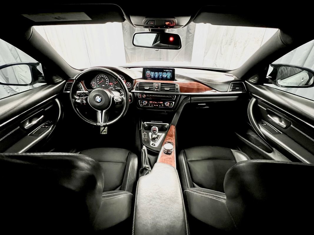 Used 2017 BMW M4 Coupe w/ Executive Package image 18