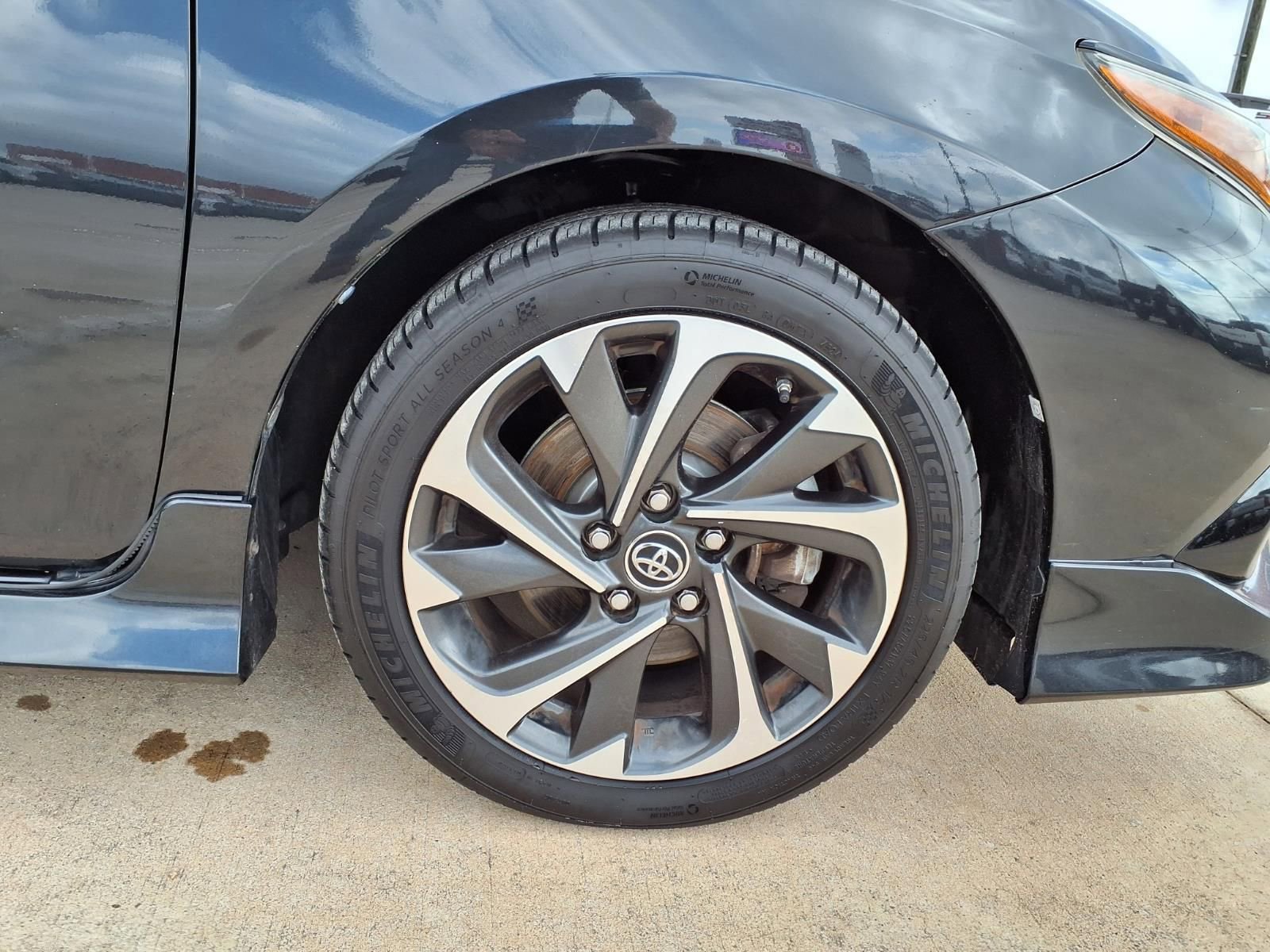 Certified 2018 Toyota Corolla iM FWD image 10