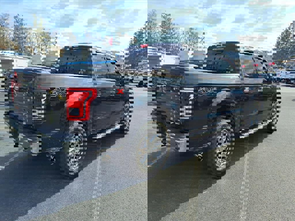 Used 2015 Ford F150 XLT w/ Equipment Group 302A Luxury image 7