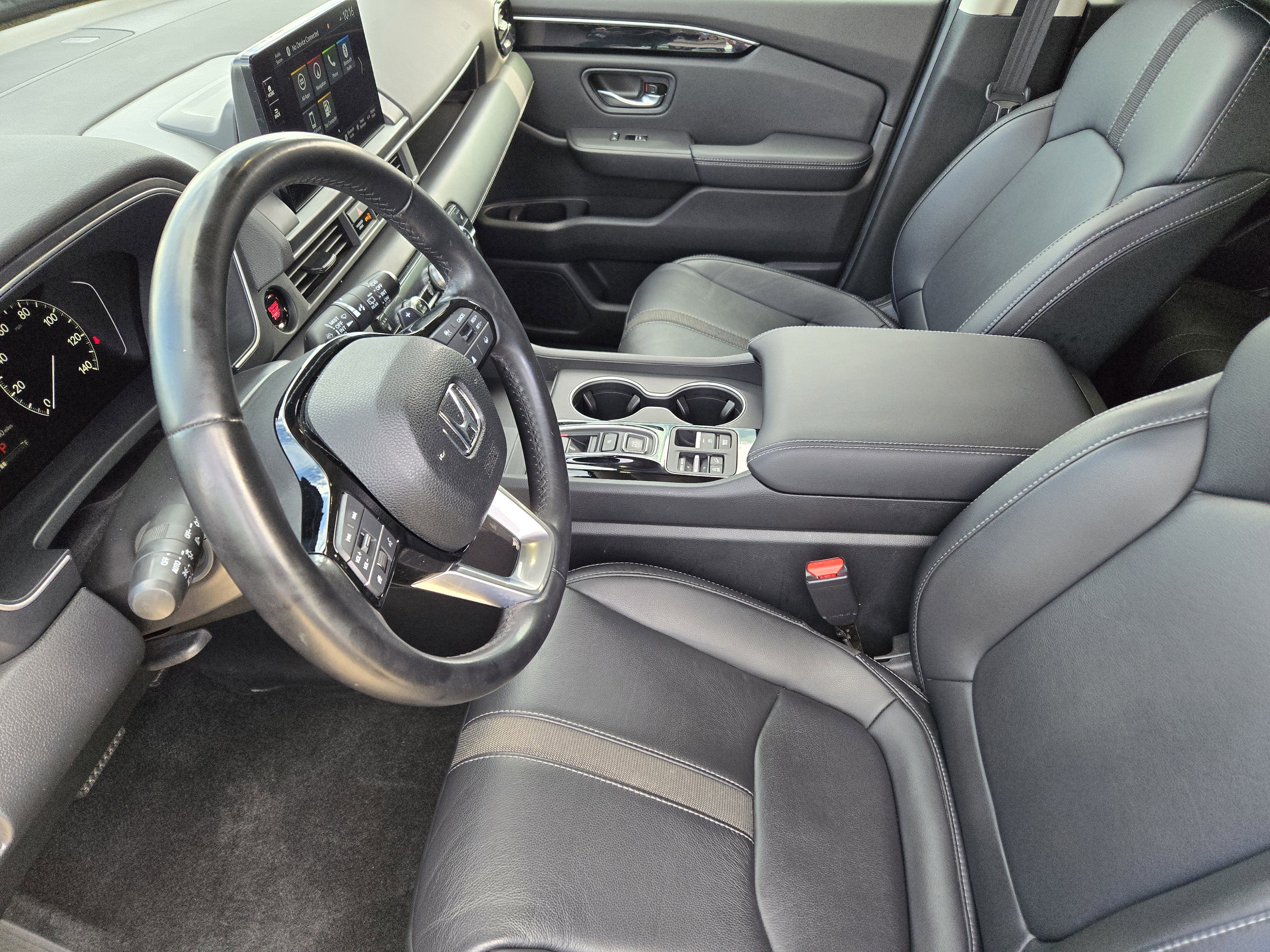 Used 2025 Honda Pilot Touring image 13