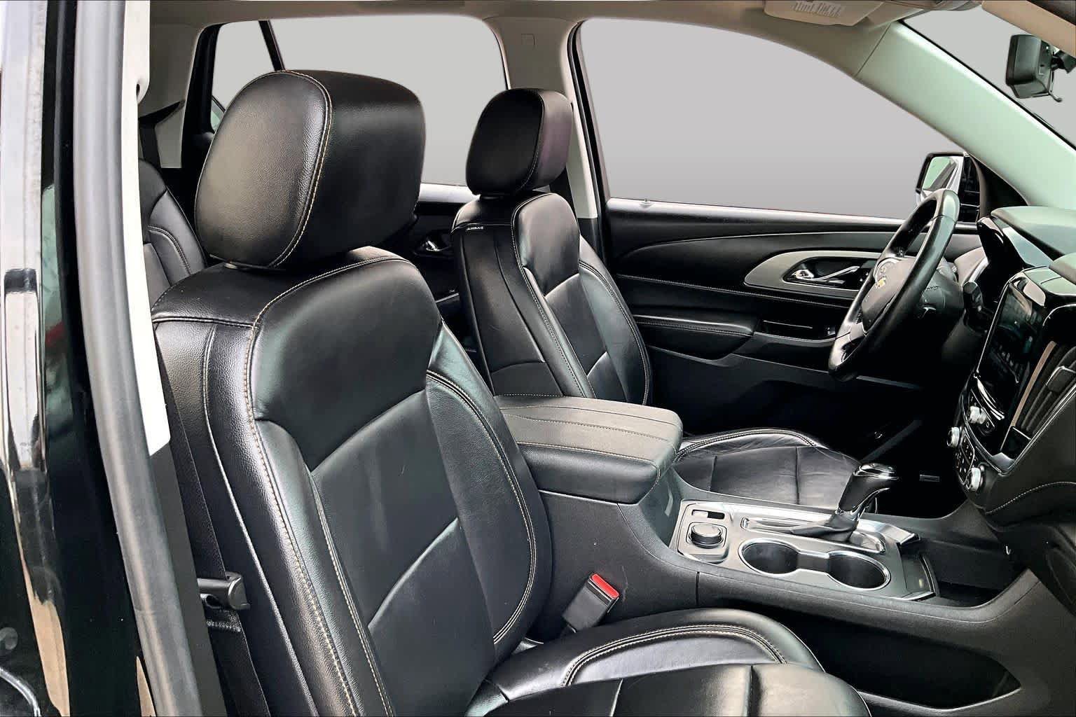Used 2018 Chevrolet Traverse LT FWD image 9