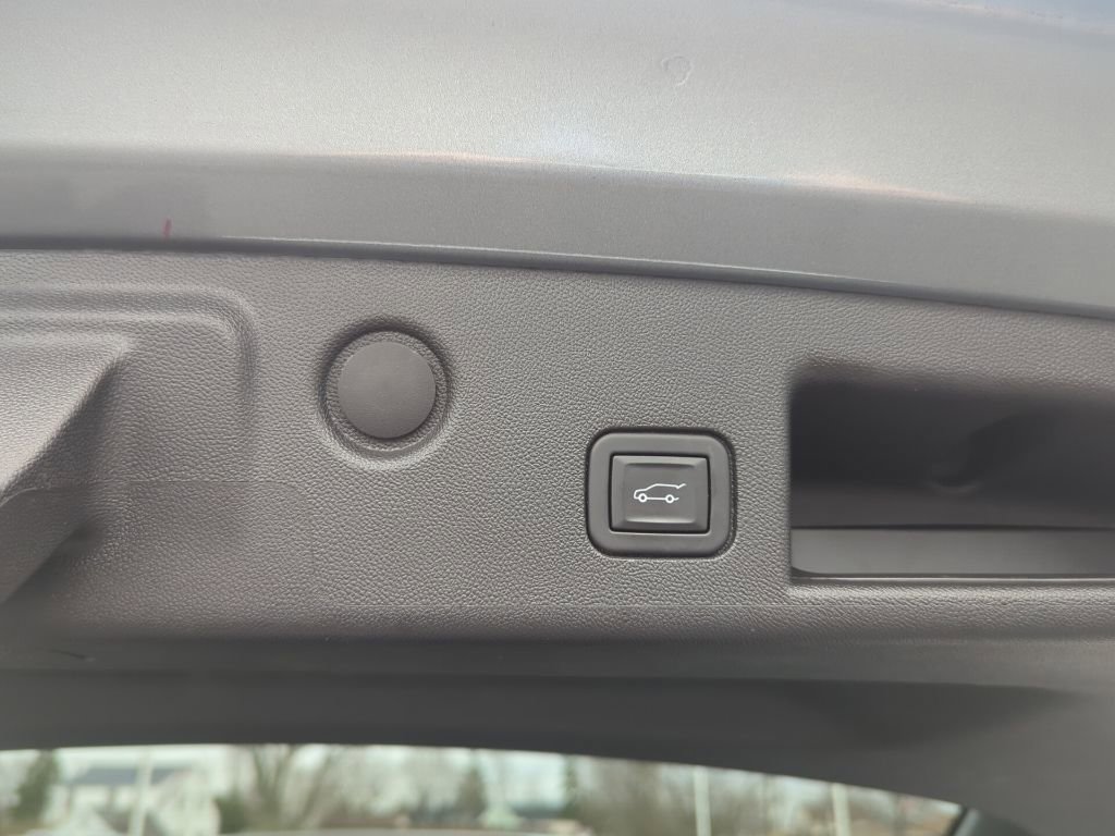 Certified 2024 Chevrolet Equinox LT w/ LPO, Floor Liner Package image 13