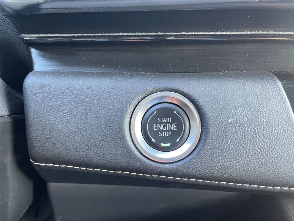 Certified 2024 Cadillac Escalade Premium Luxury image 24