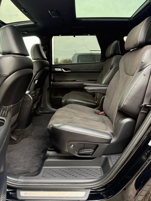 Used 2024 Hyundai Palisade Calligraphy image 21