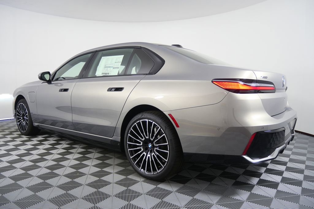 Used 2026 BMW 750e xDrive 750e xDrive w/ Executive Package image 5