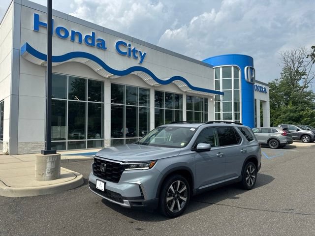 Certified 2023 Honda Pilot Touring video 2